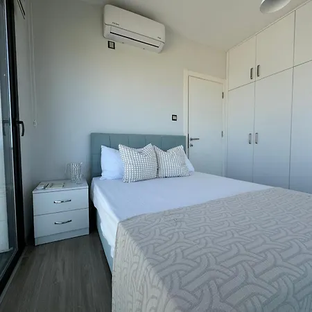 Apartment Penthouse In Lapta, A Cozy Coastal Retreat