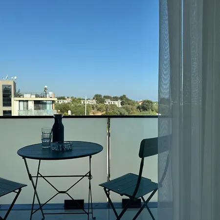 Διαμέρισμα Penthouse In Lapta, A Cozy Coastal Retreat Λάπηθος