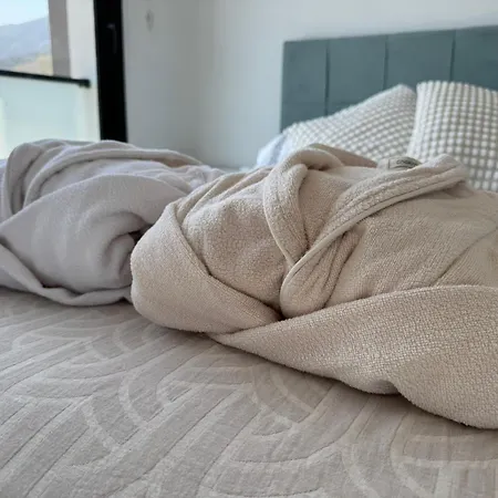 Penthouse In Lapta, A Cozy Coastal Retreat Apartment *