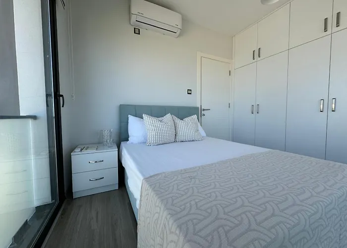 Appartamento Penthouse In Lapta, A Cozy Coastal Retreat