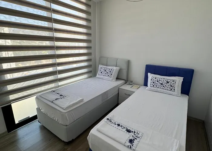 Penthouse In Lapta, A Cozy Coastal Retreat *